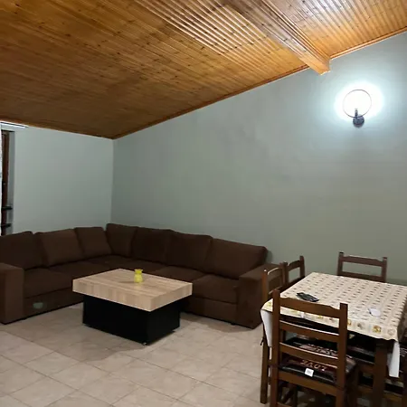 Apartment Shengjin Front *